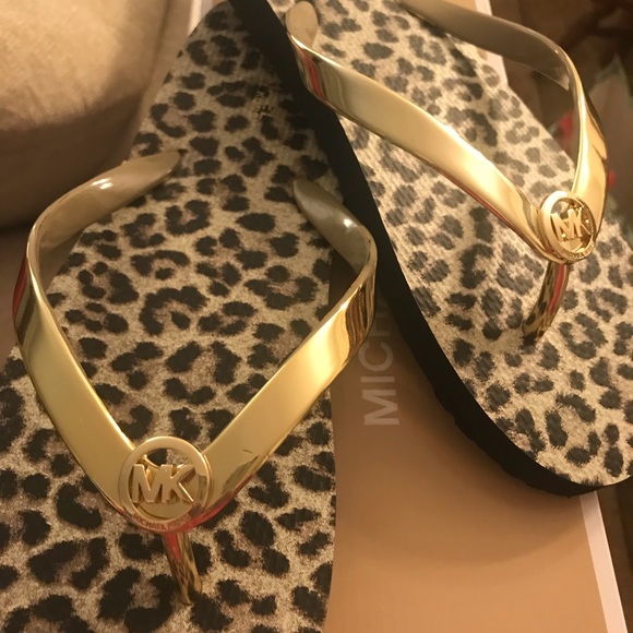 Michael Kors Jet Set cheetah flip flops❤️